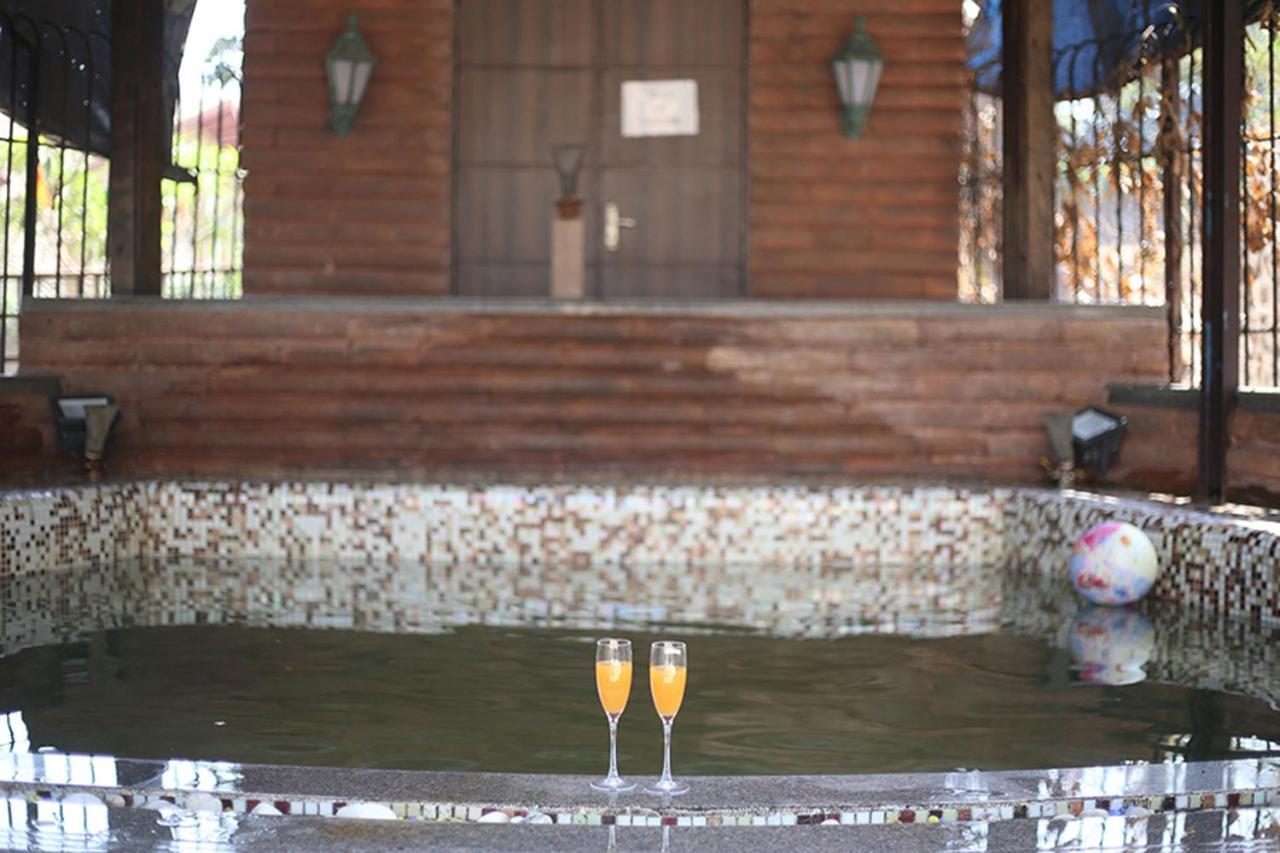 The Boulevard Villa By Veo - Part Of Stayvista Lonavala Exteriér fotografie